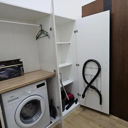 Kawalerka Na Wsi Psary Male