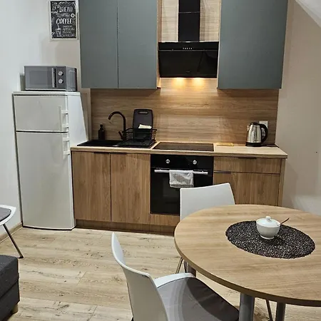 Kawalerka Na Wsi * Psary Male